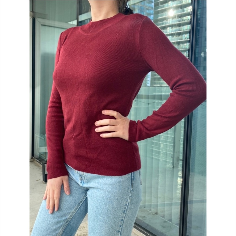 Red Thin Sweater